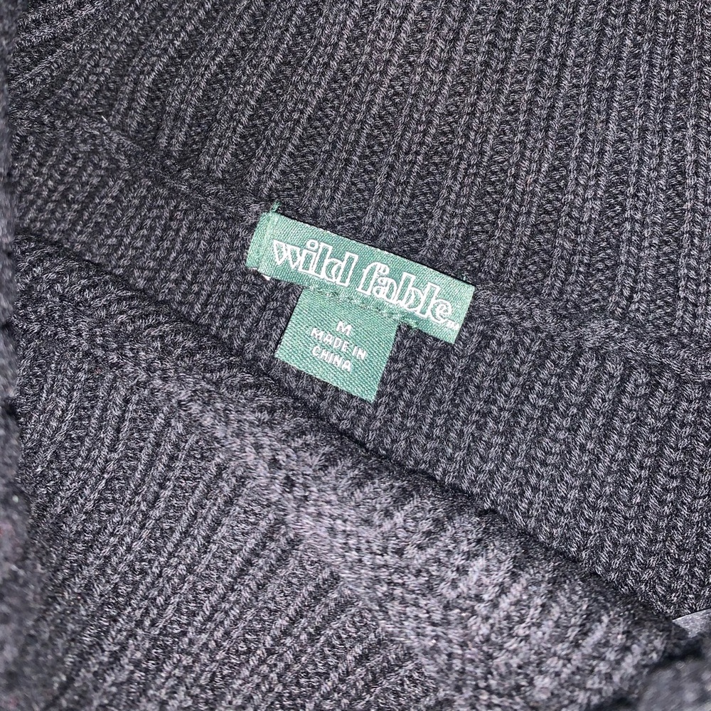 Sweater - Picture 2 of 3